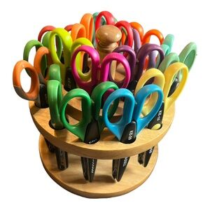 Kraft Edgers Set of 18 Scissors Rotating Wood Carousel Holder Craft Scrapbooking